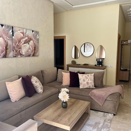 ブズニカApparemment De Luxe Vue Piscineアパートメント エクステリア 写真