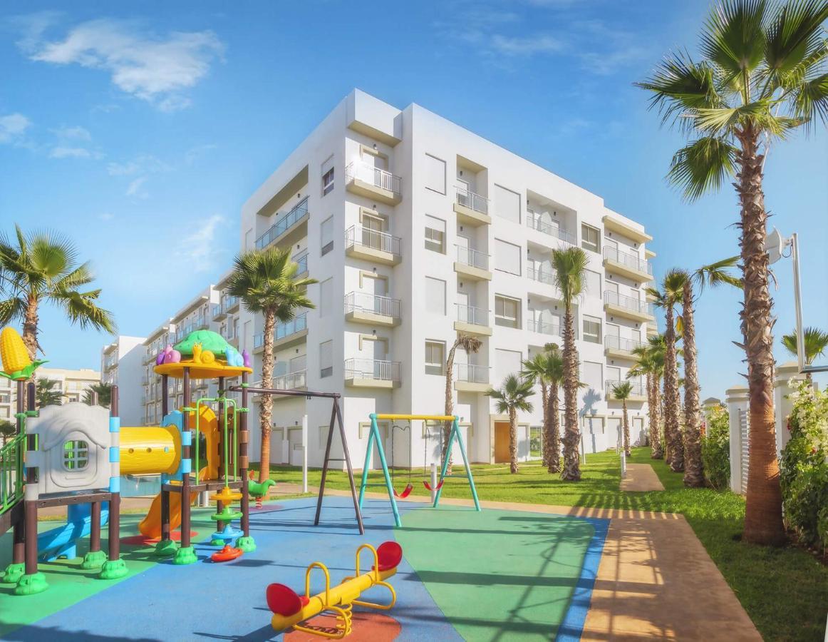 ブズニカApparemment De Luxe Vue Piscineアパートメント エクステリア 写真