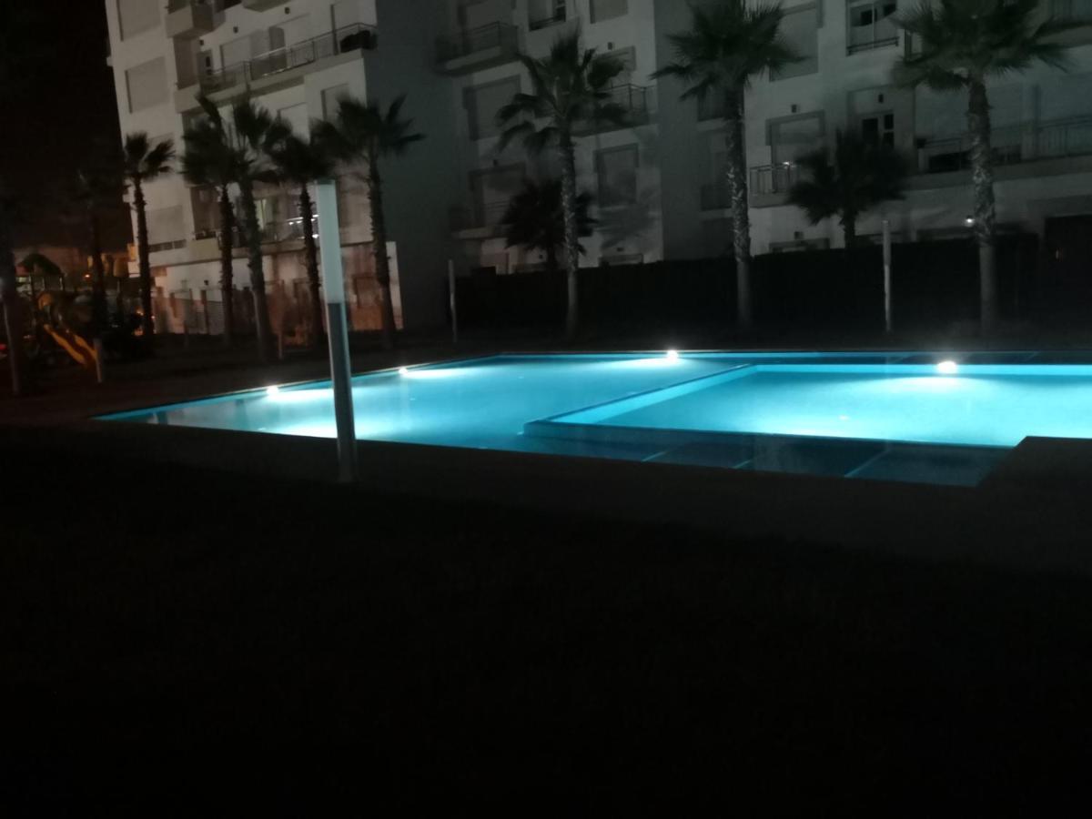 ブズニカApparemment De Luxe Vue Piscineアパートメント エクステリア 写真